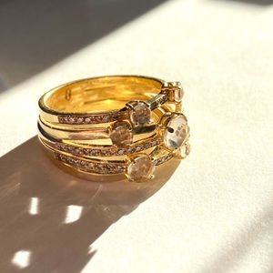 Size 7 18K gold ring with pavé diamonds